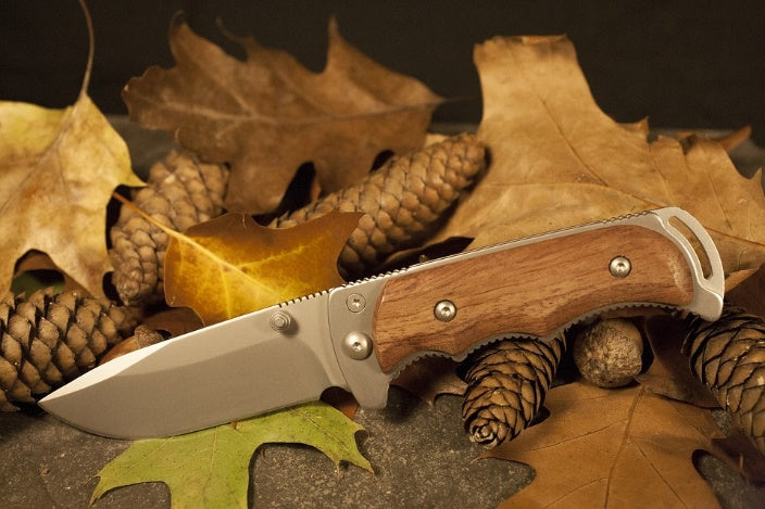 9 Items You Need in a Survival Kit